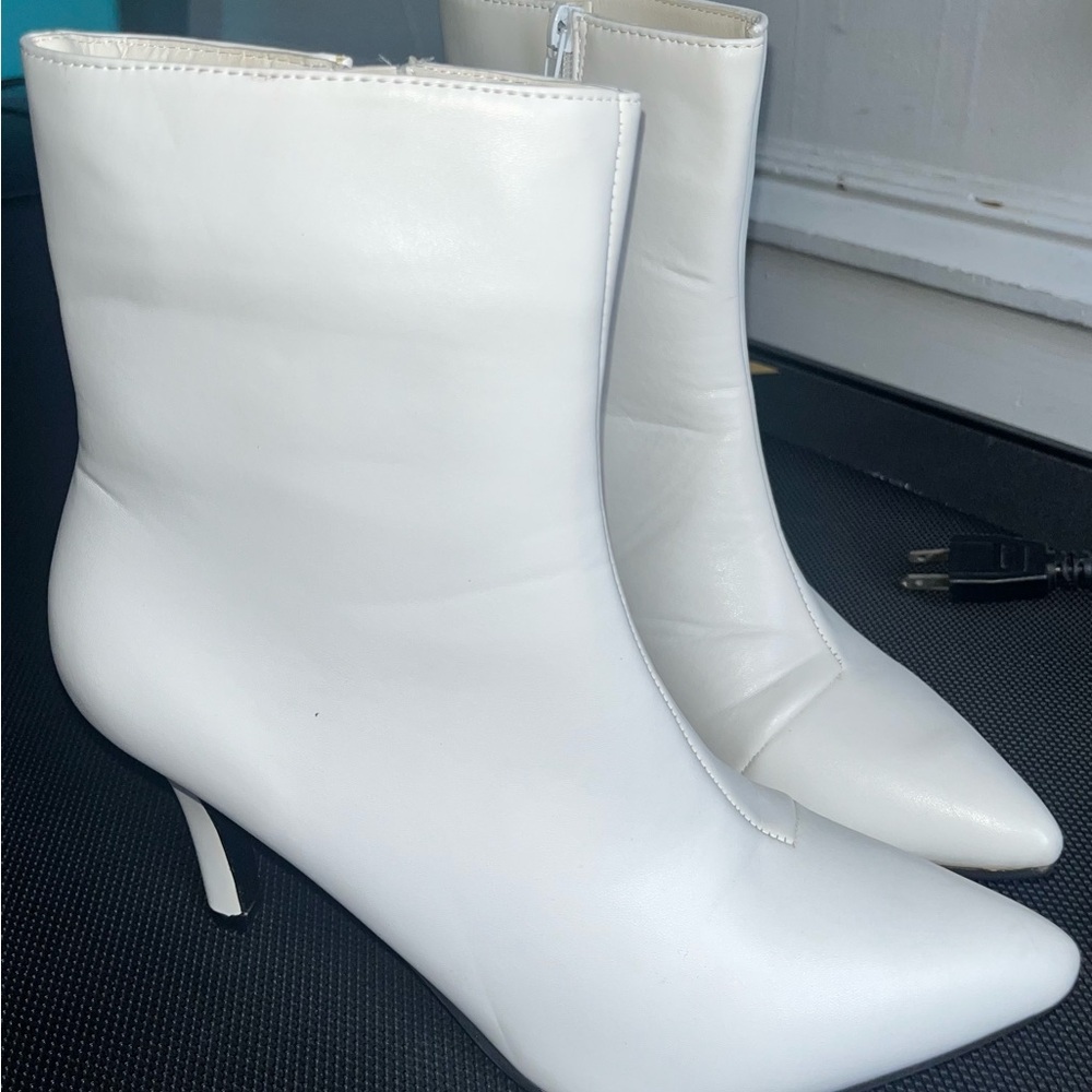 Elegant White Ankle Boots